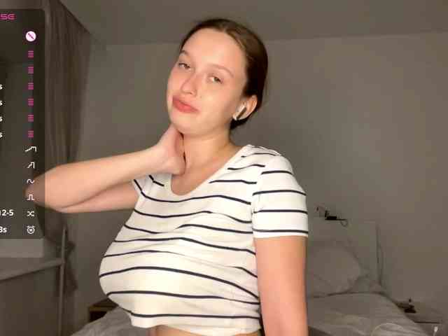 HanaHaeussler webcam