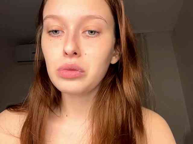 HanaHaeussler webcam