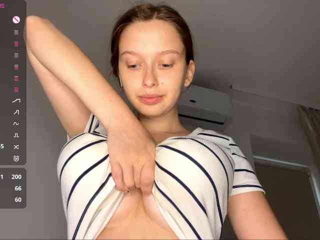 HanaHaeussler webcam