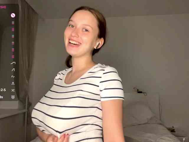 HanaHaeussler webcam
