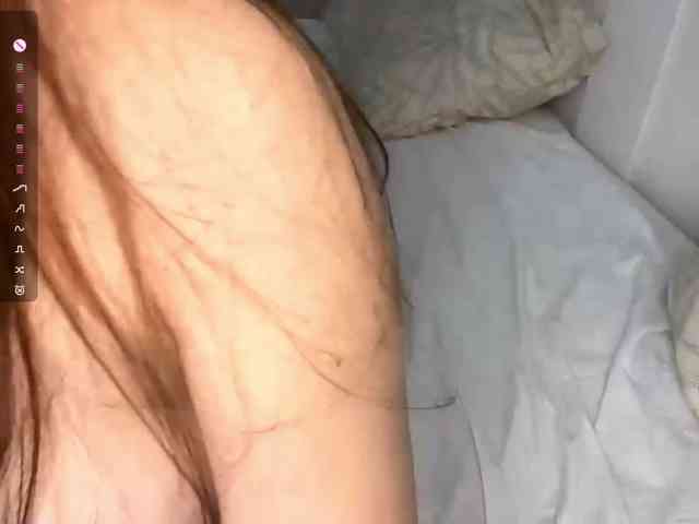 HanaHaeussler webcam