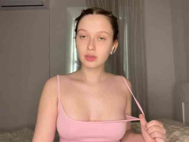 HanaHaeussler webcam