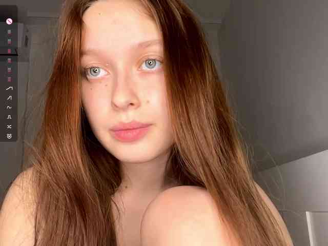 HanaHaeussler webcam