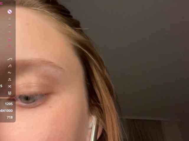 HanaHaeussler webcam