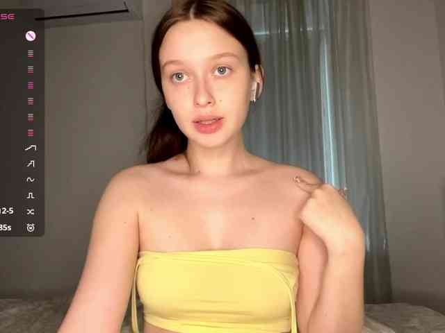HanaHaeussler webcam
