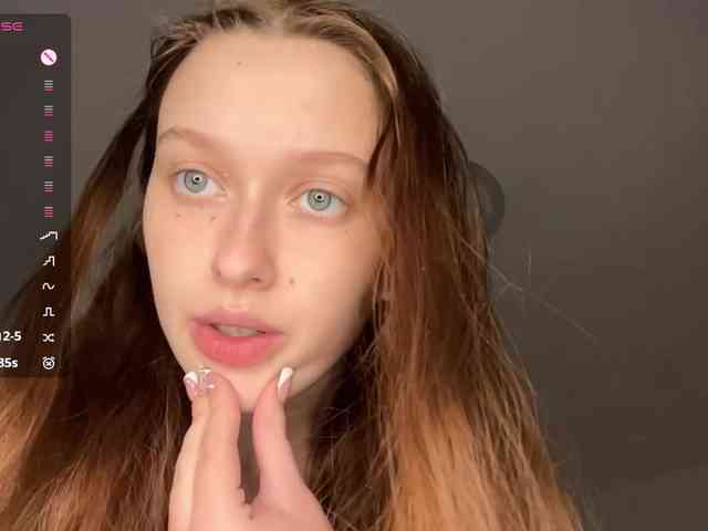 HanaHaeussler webcam