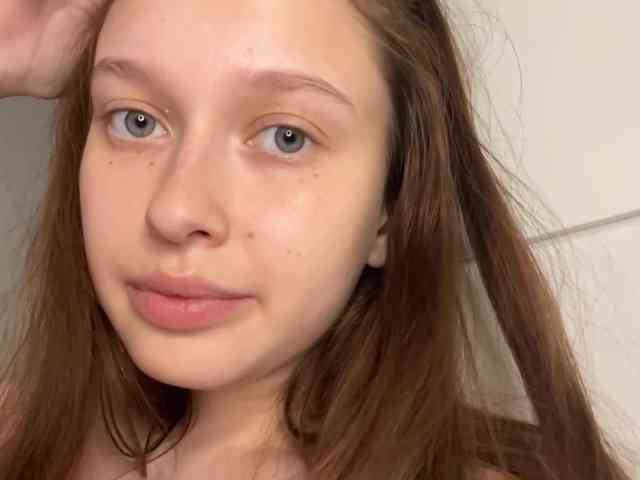 HanaHaeussler webcam