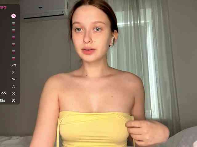 HanaHaeussler webcam