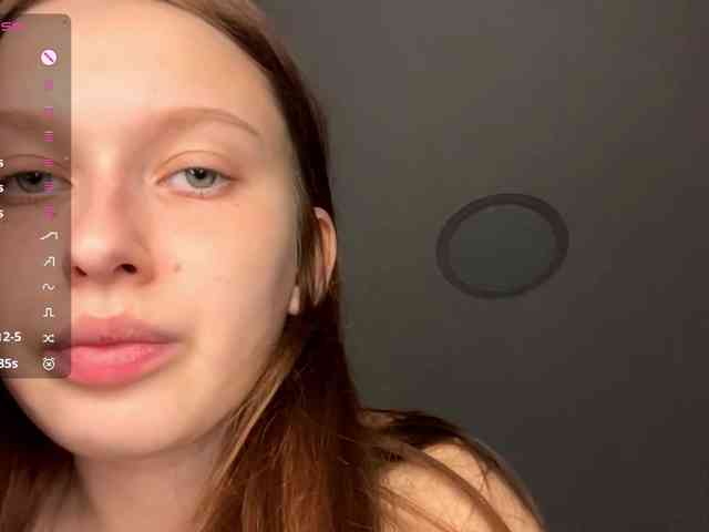 HanaHaeussler webcam