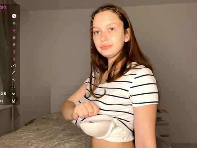 HanaHaeussler webcam
