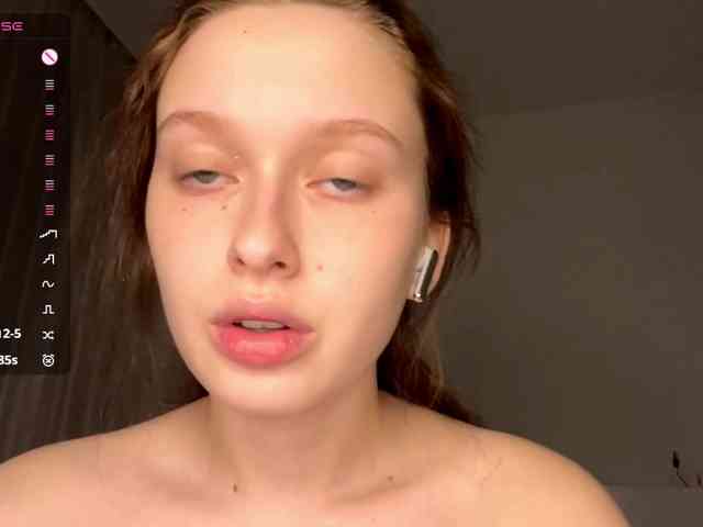 HanaHaeussler webcam