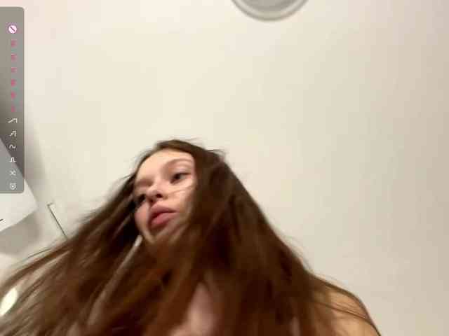 HanaHaeussler webcam