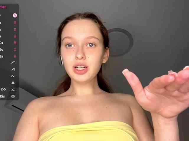 HanaHaeussler webcam