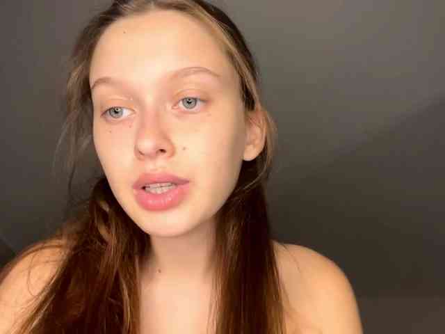 HanaHaeussler webcam