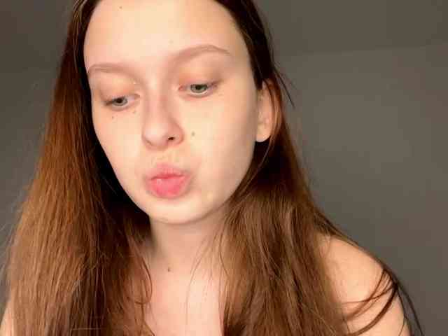 HanaHaeussler HanaHaeussler