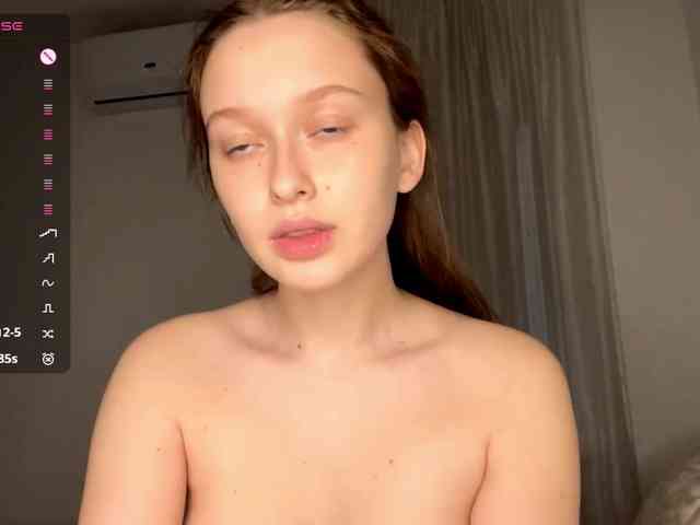 HanaHaeussler webcam