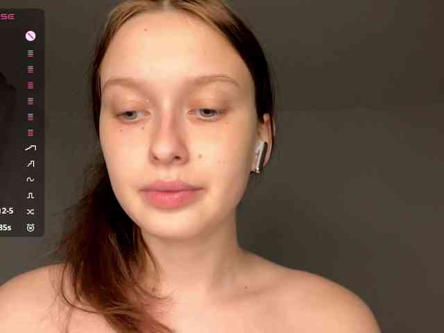 HanaHaeussler webcam