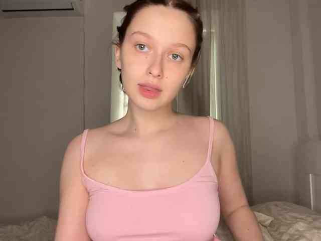 HanaHaeussler webcam