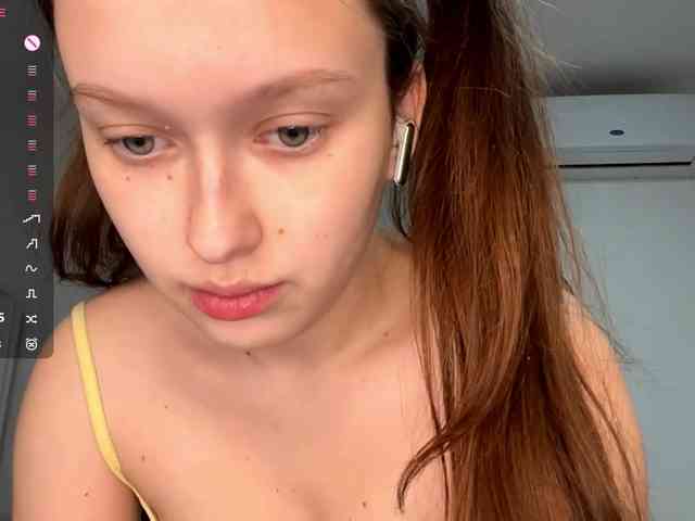 HanaHaeussler webcam