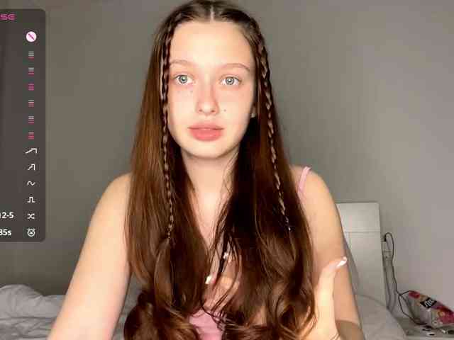 HanaHaeussler webcam