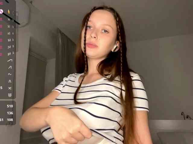 HanaHaeussler webcam