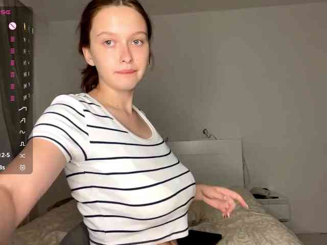 HanaHaeussler webcam