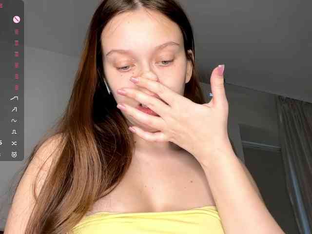 HanaHaeussler webcam