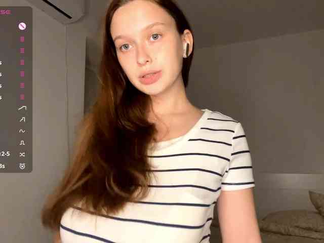 HanaHaeussler webcam