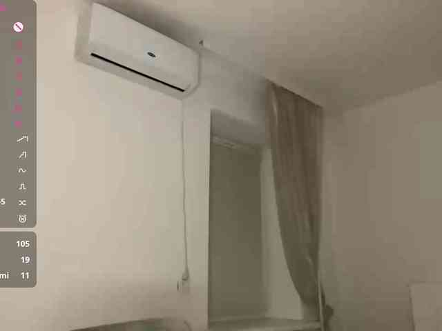 HanaHaeussler webcam