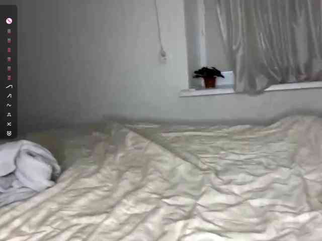 HanaHaeussler webcam