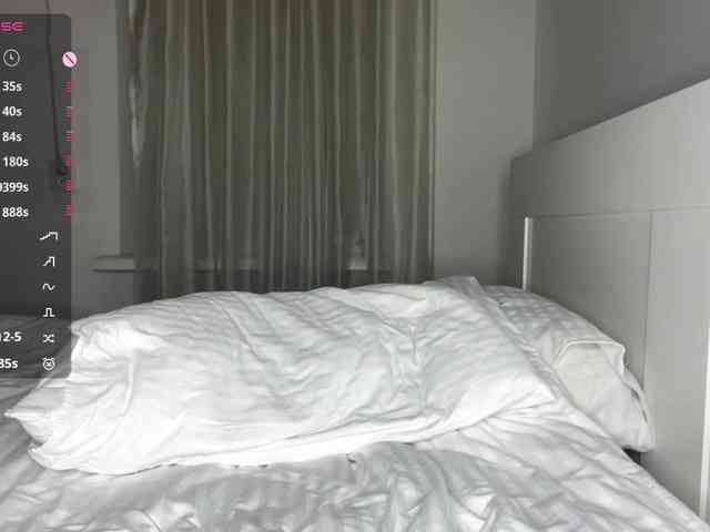 HanaHaeussler webcam