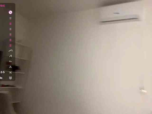 HanaHaeussler webcam