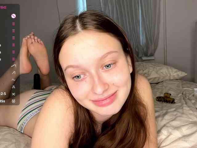 This model is live right now. HanaHaeussler