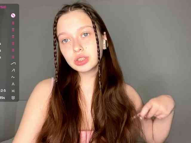 HanaHaeussler webcam