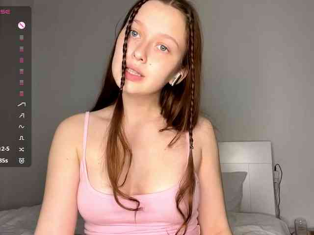 HanaHaeussler webcam