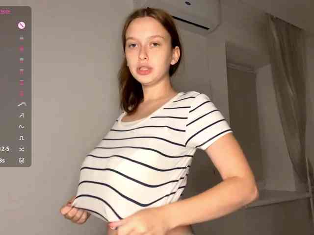 HanaHaeussler webcam