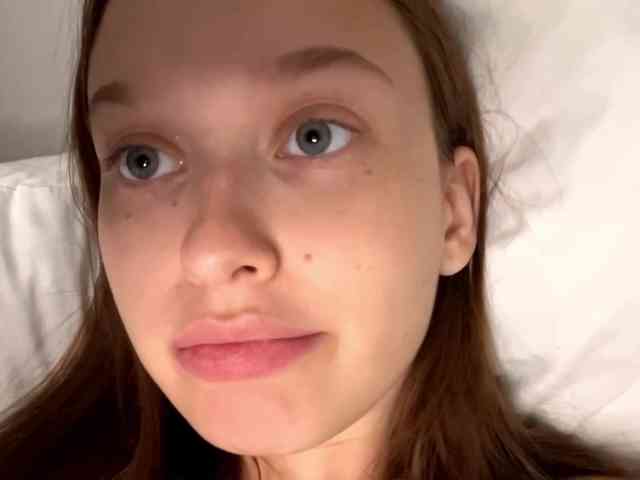 HanaHaeussler webcam