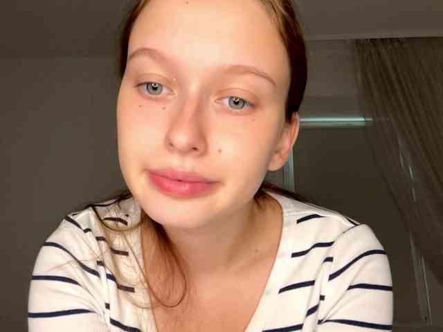 HanaHaeussler webcam