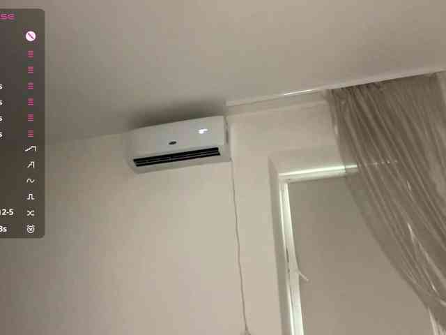 HanaHaeussler webcam