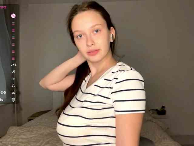 HanaHaeussler webcam