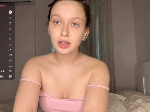 HanaHaeussler webcam