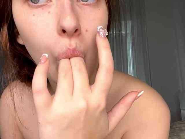HanaHaeussler webcam