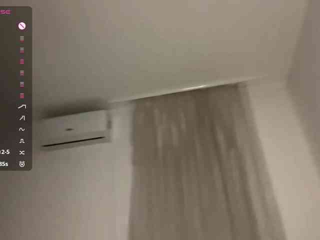 HanaHaeussler webcam