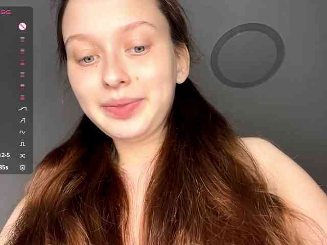 HanaHaeussler webcam