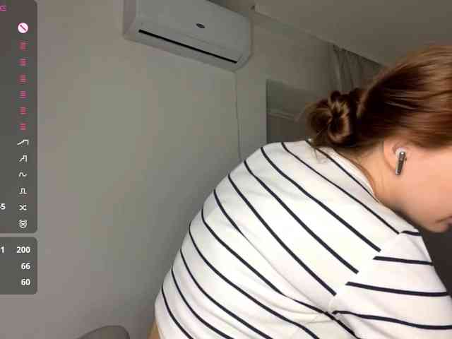 HanaHaeussler webcam