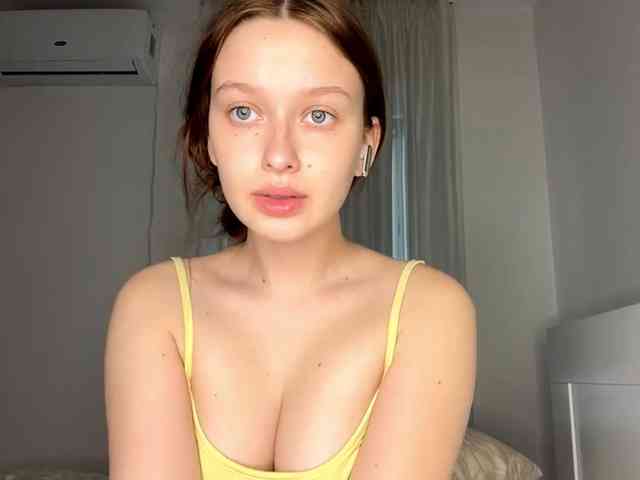 HanaHaeussler webcam