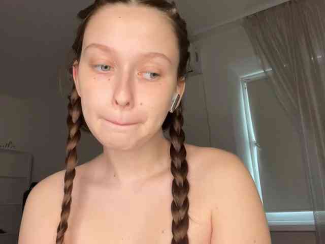 HanaHaeussler webcam