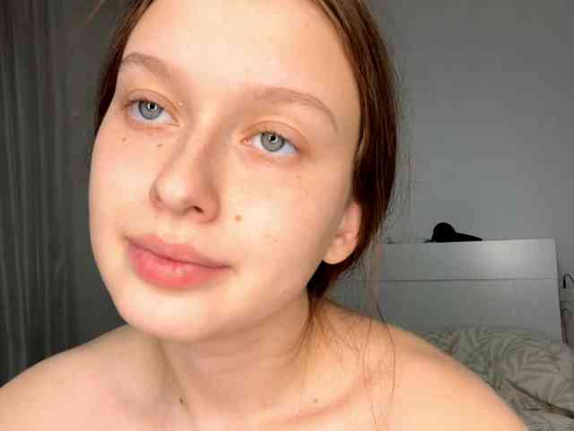 HanaHaeussler webcam