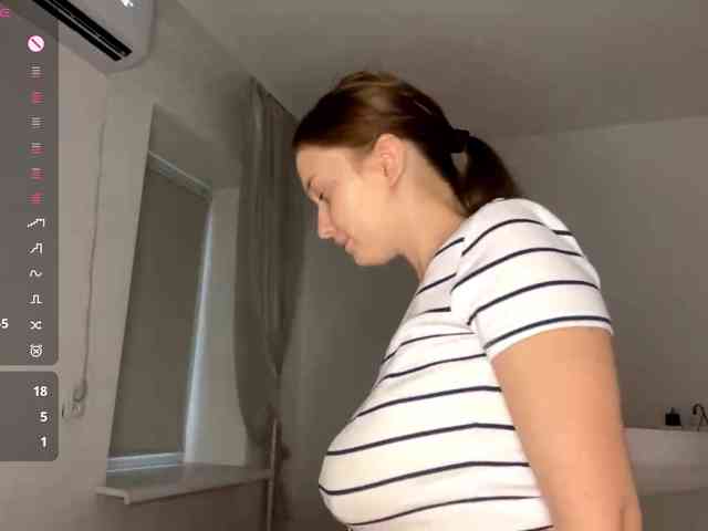 HanaHaeussler webcam