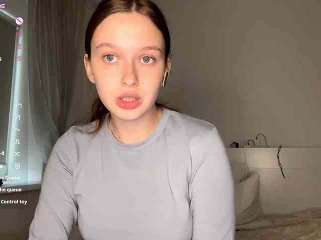HanaHaeussler webcam